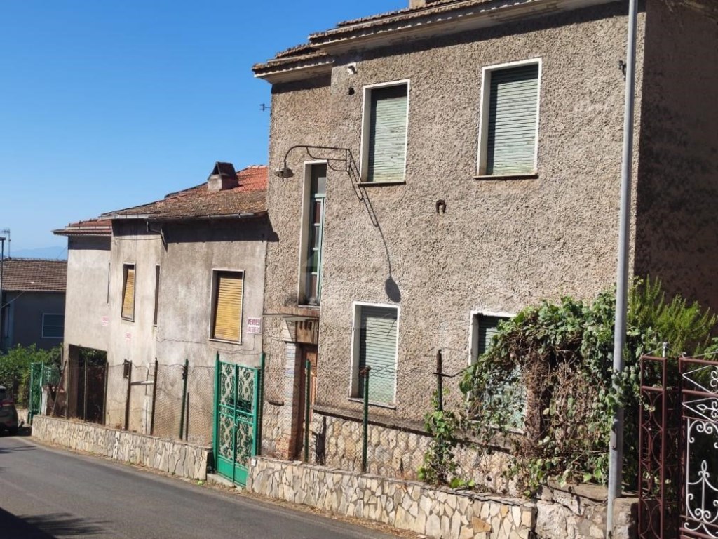 Villa in vendita a Castelforte via martiri d' ungheria,