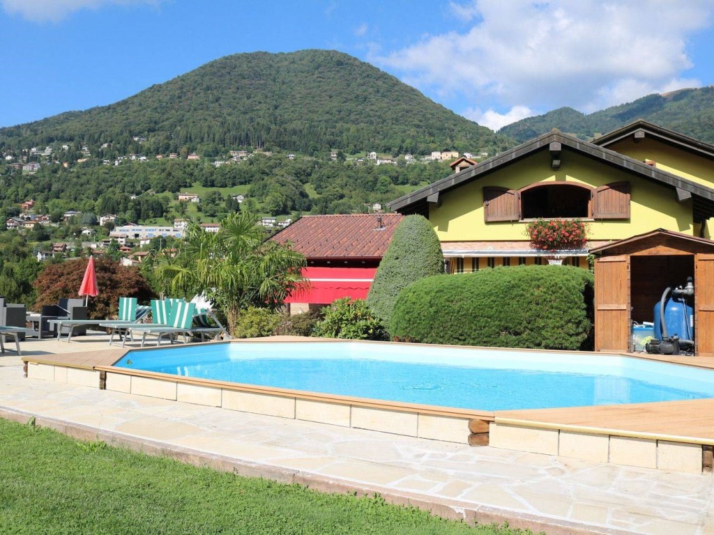 Villa in vendita a Centro Valle Intelvi via Cerano