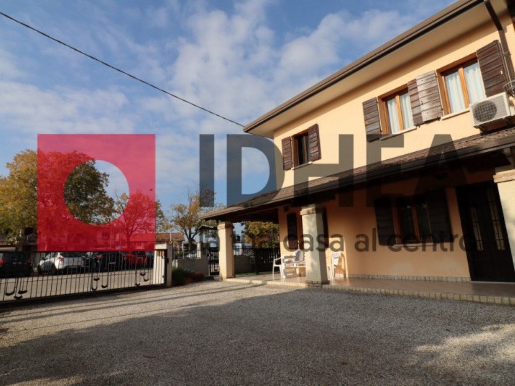 Porzione di Casa in vendita a Maserada sul Piave via Julia
