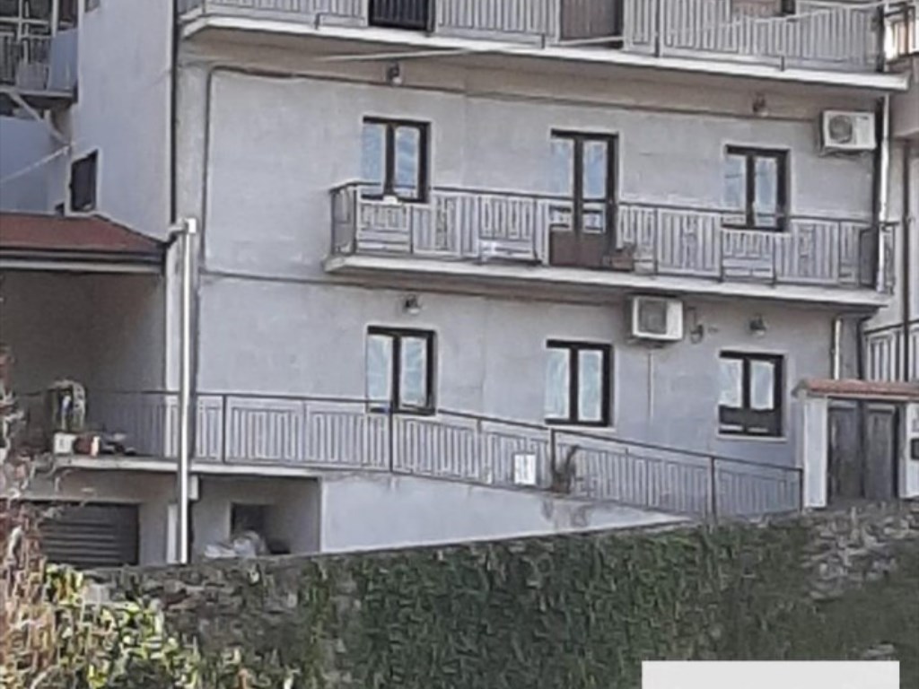 Casa Indipendente in vendita a Reggio di Calabria via armo