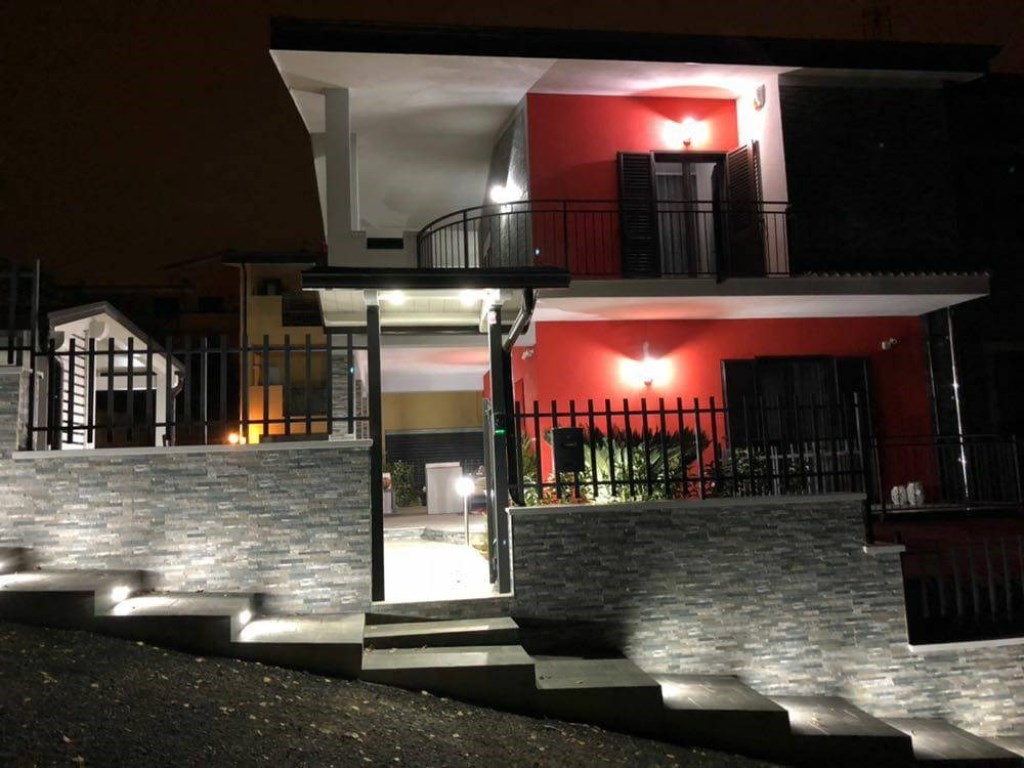 Villa Bifamiliare in vendita a Mendicino