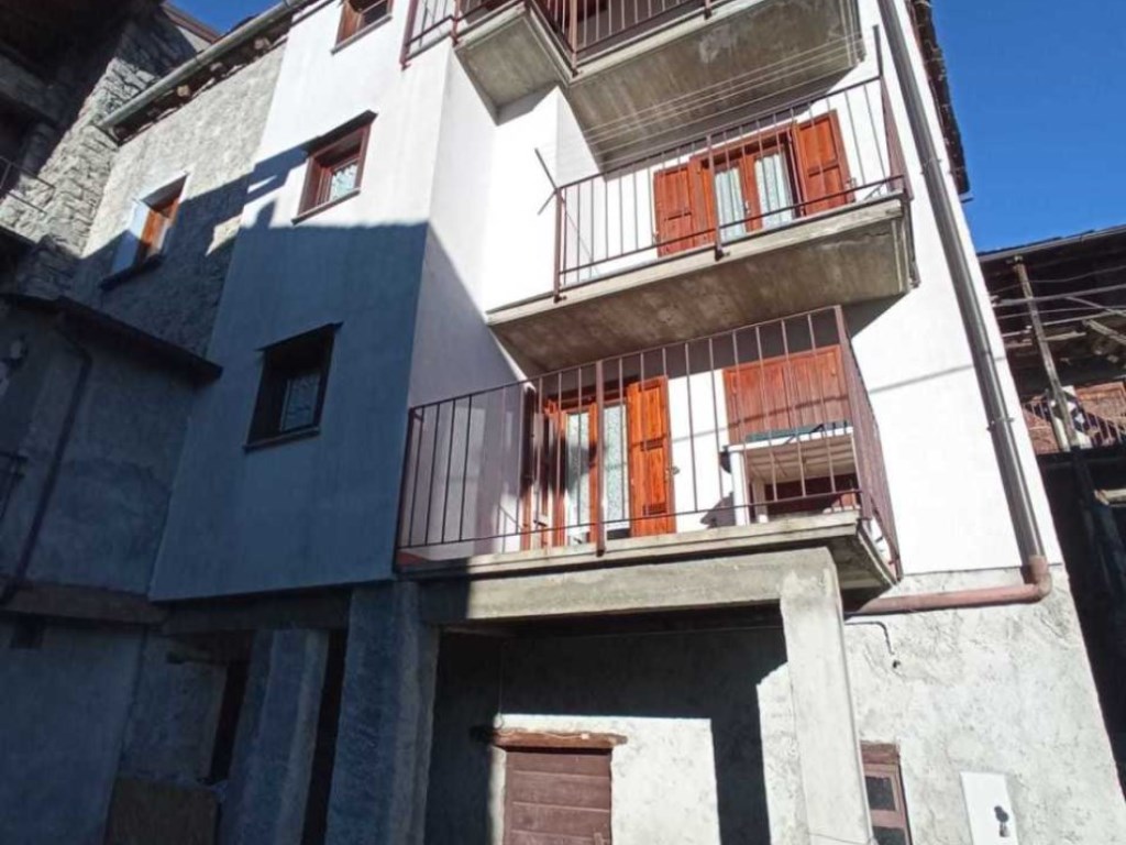 Casa Semindipendente in vendita a Civo frazione Cadelpicco,