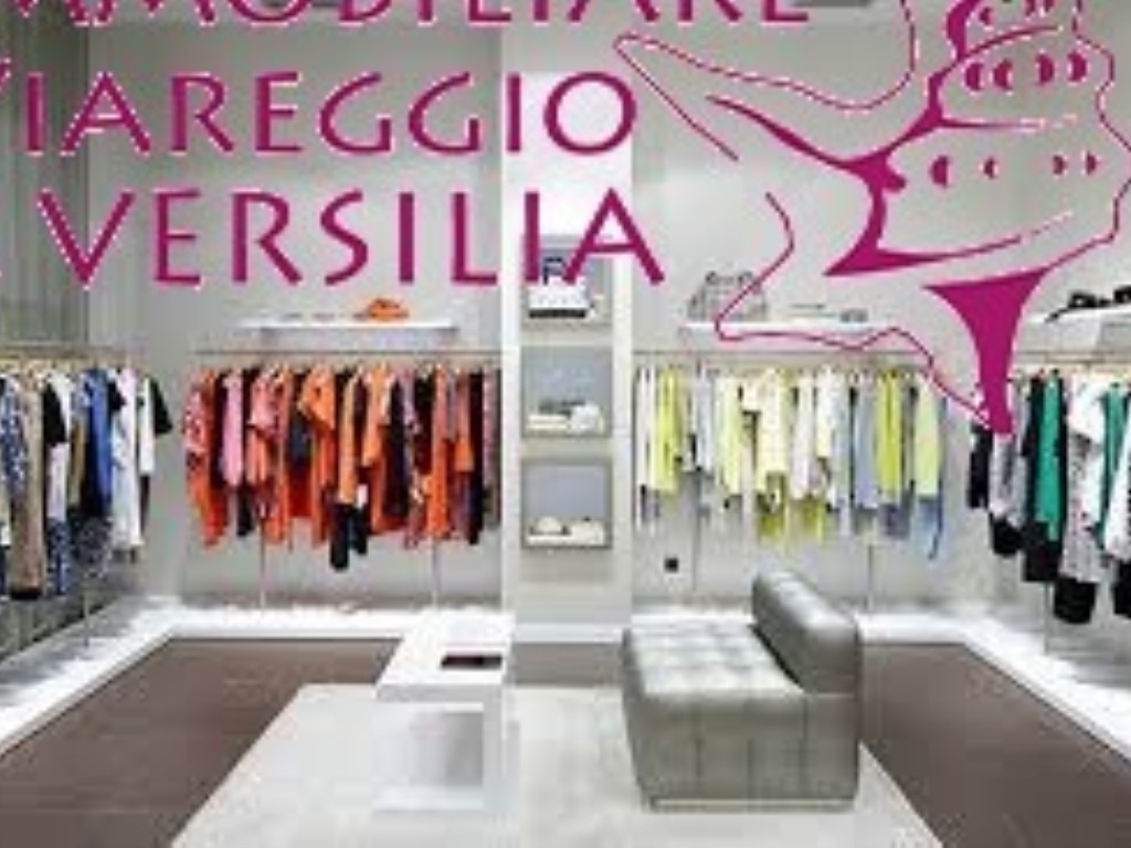 Locale Commerciale in vendita a Viareggio