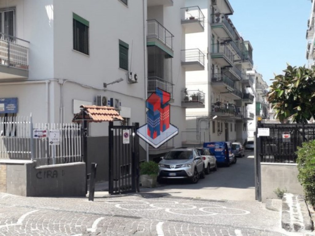 Garage in vendita a Portici portici - via san cristoforo