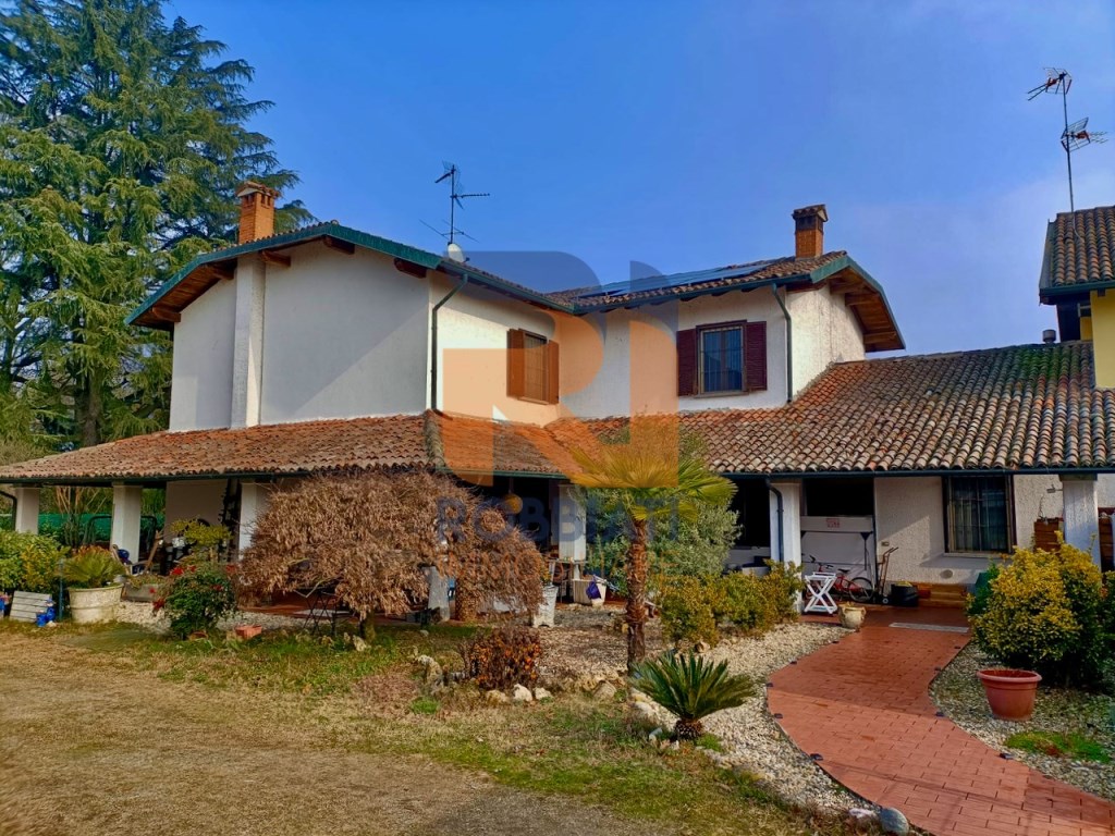 Villa in vendita a Cava Manara cascina Spessa,