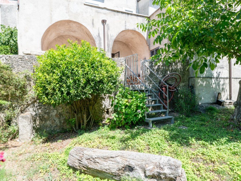 Villa in vendita a Giffoni Sei Casali via Fortunato, 23