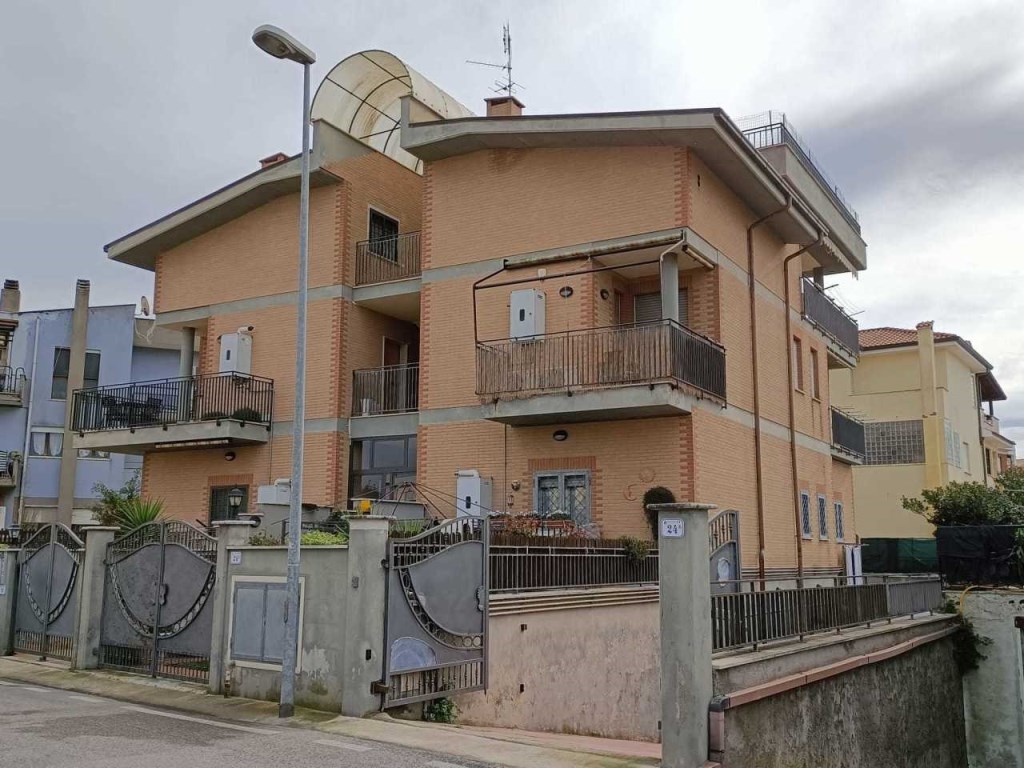 Appartamento in vendita a Nettuno via ponserico, 26