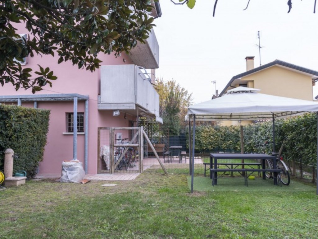 Porzione di Casa in vendita ad Albignasego via Galileo Galilei