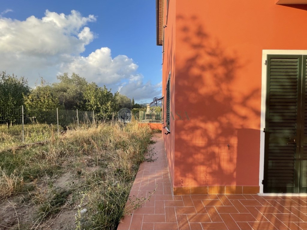 Appartamento in vendita a Sarzana via Ghiarettolo, 68