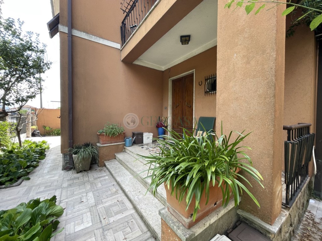 Casa Indipendente in vendita a Sarzana via Privata Massa Neri, 1