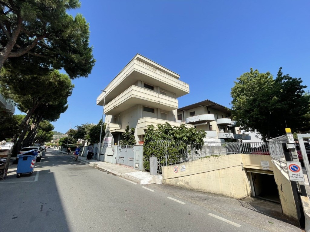 Villa in vendita a Tortoreto via Aldo Moro, 41