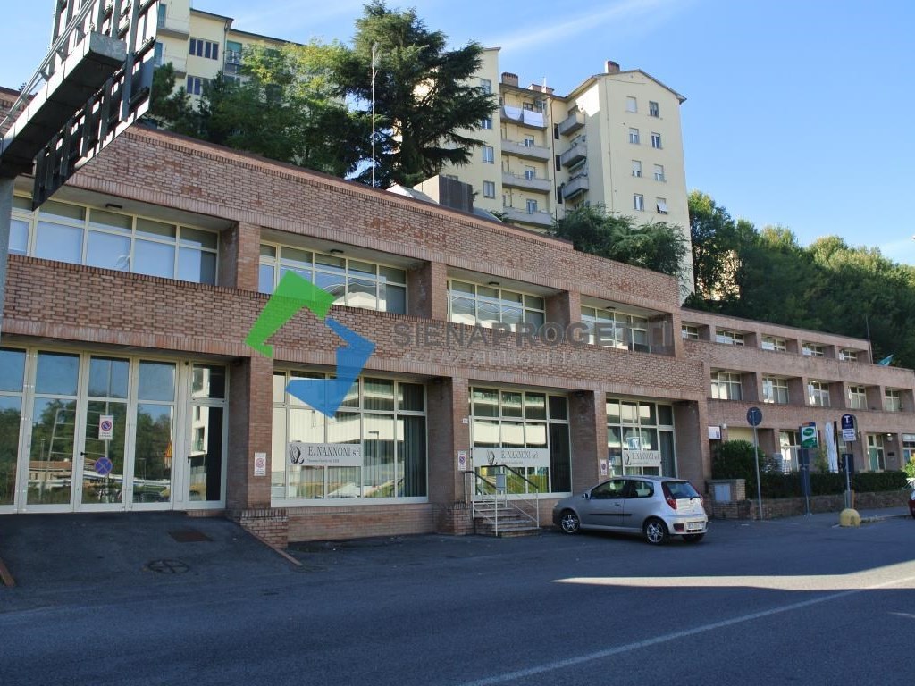 Ufficio in vendita a Siena viale Sardegna 35