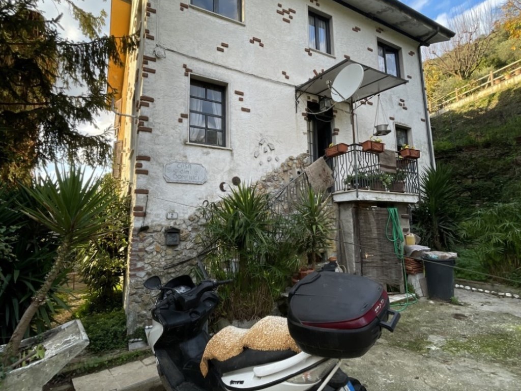 Porzione di Casa in vendita a Pietrasanta