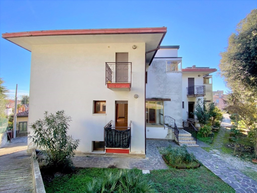 Villa Bifamiliare in vendita a Este este Vittorio Veneto,48
