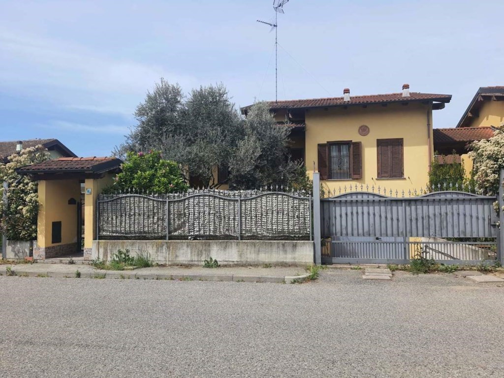 Villa in vendita a Mortara mortara Oriana Fallaci,16