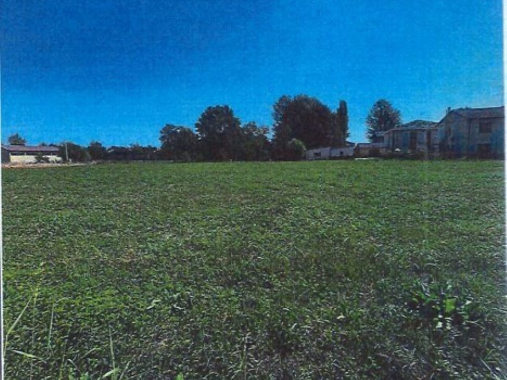 Terreno Edificabile in vendita a Bondeno fraz, Casumaro, Via Correggio