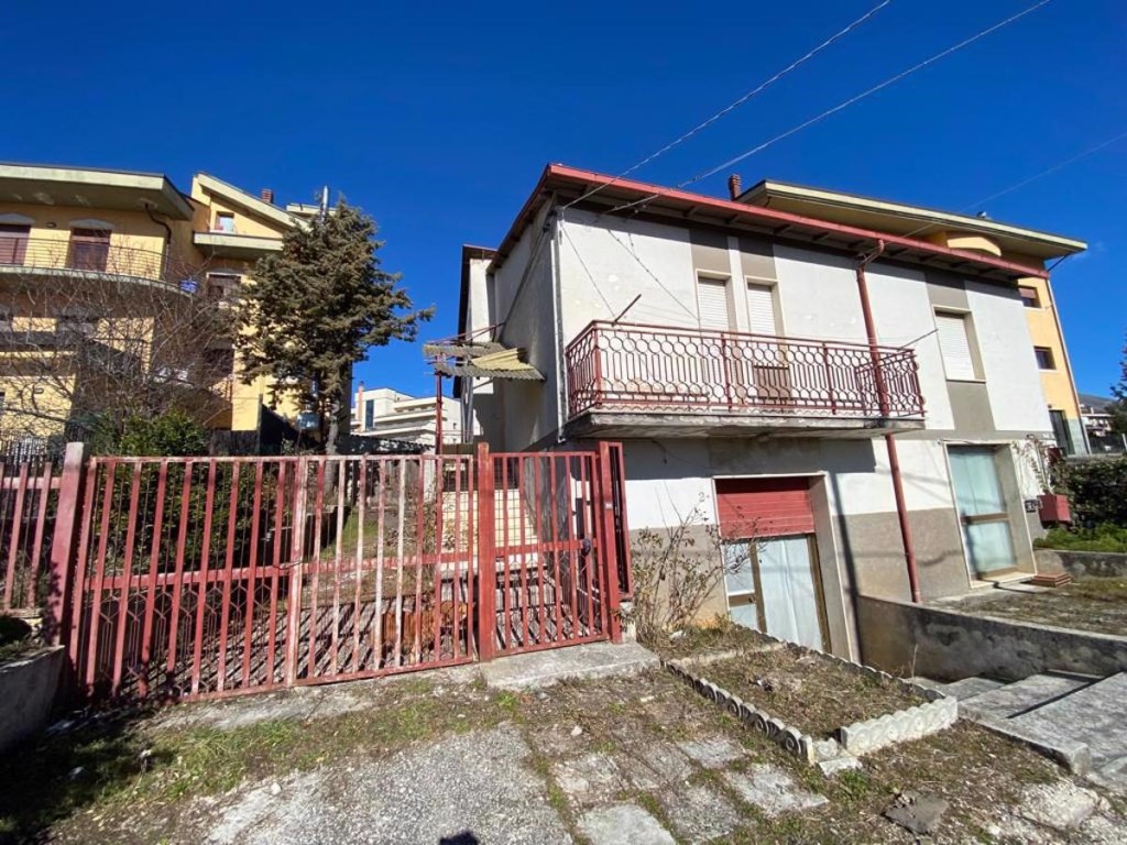 Villa in vendita ad Avezzano avezzano Socrate,2