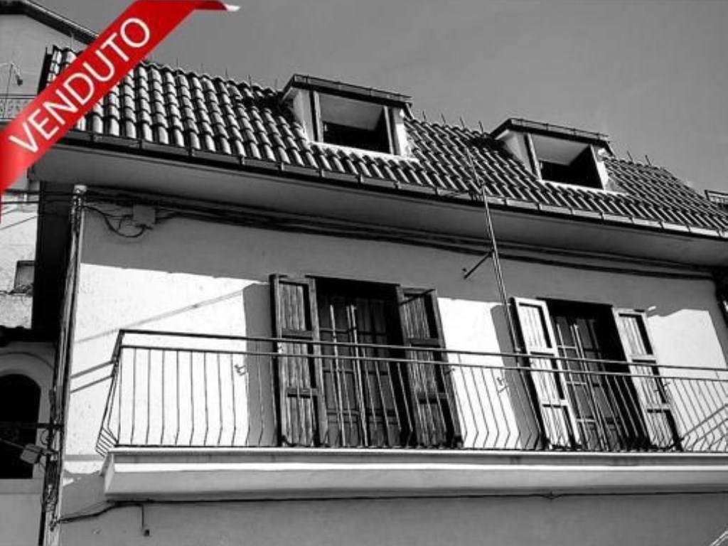 Appartamento in vendita a Opi opi Santa Lucia,11