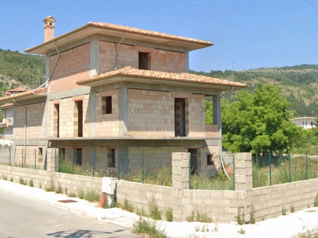 Villa in vendita ad Avezzano avezzano Del Pioppo,1