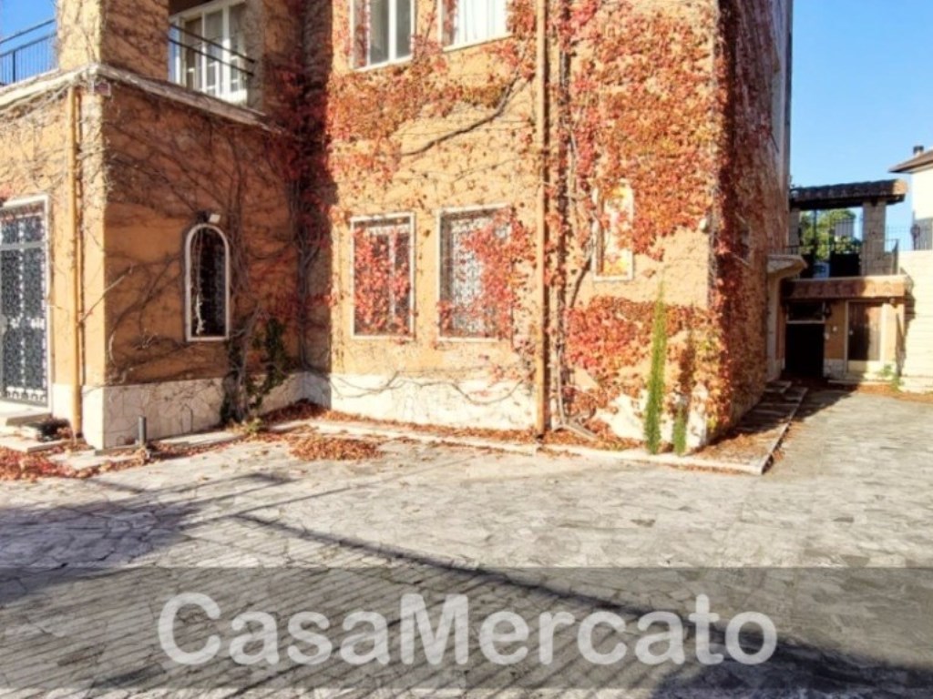Appartamento in vendita a Rocca di Papa viale Spaventa,