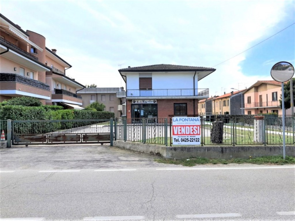 Casa Indipendente in vendita a Rovigo via Curtatone
