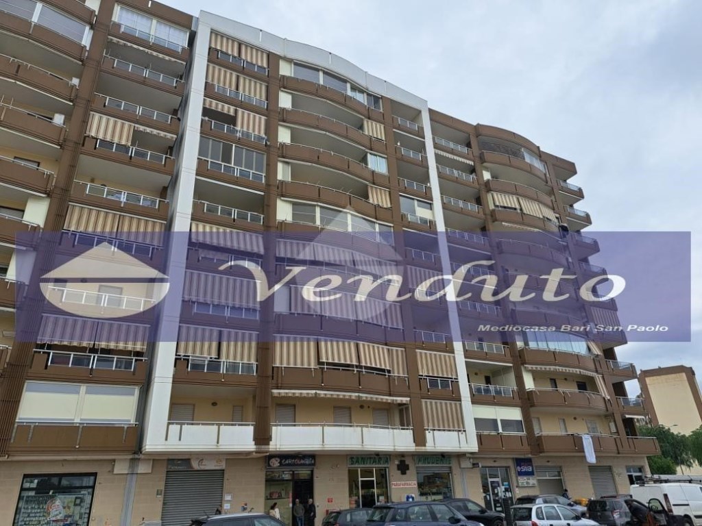 Appartamento in vendita a Bari via Caposcardicchio,