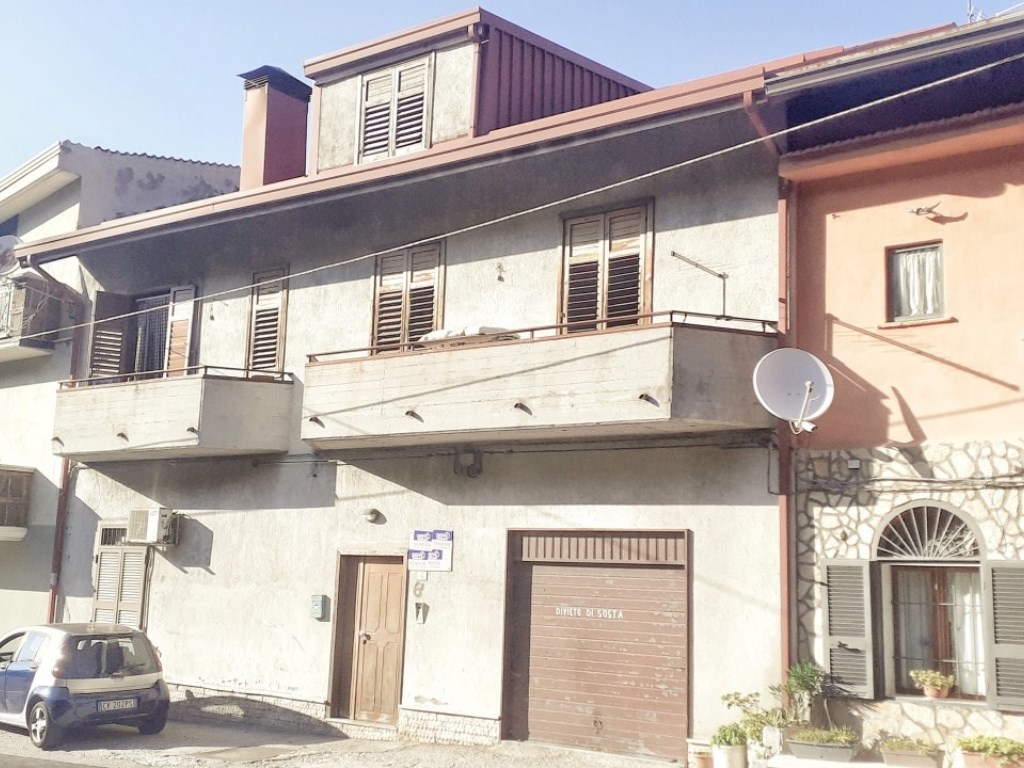 Casa a Schiera in vendita a Monteforte Irpino via Campi, 4