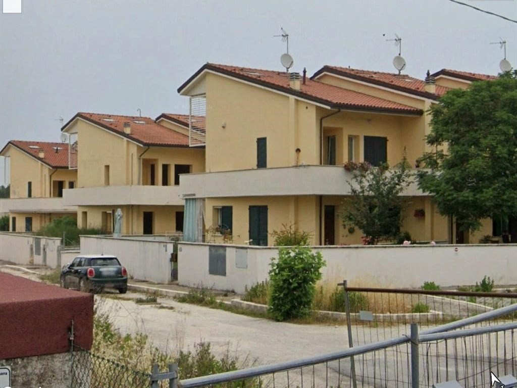 Villa a Schiera all'asta a Cesena via lamberto corbara snc