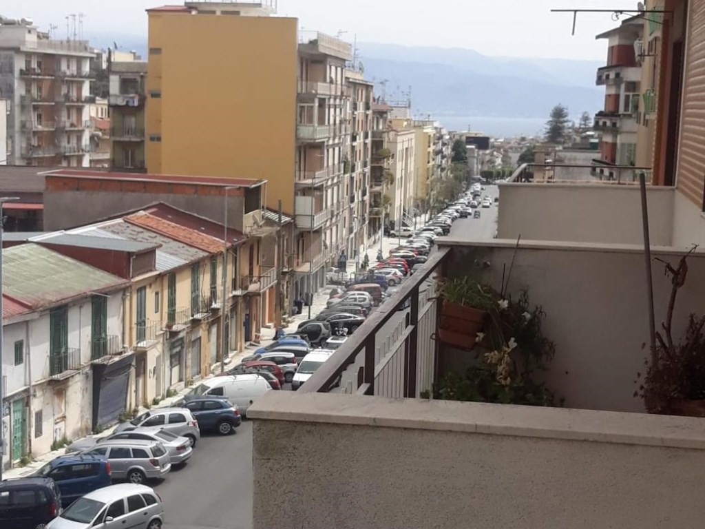 Appartamento in affitto a Messina via pietro castelli,