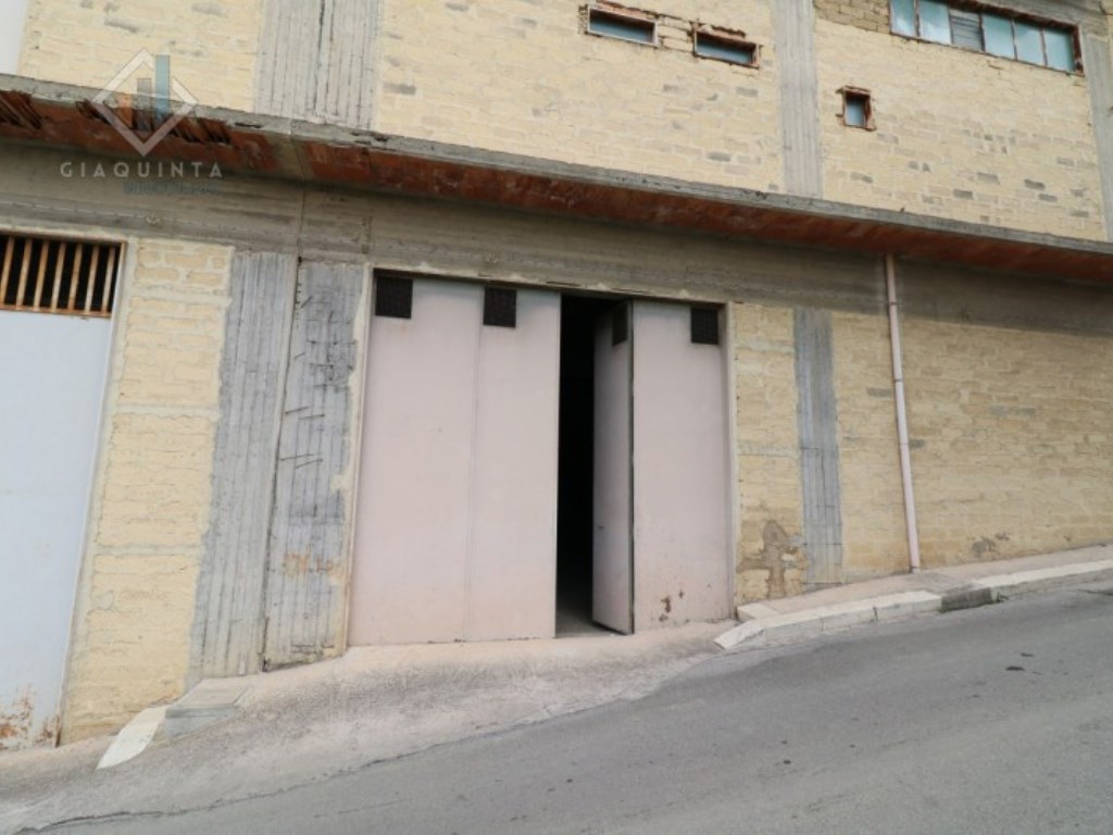 Garage in vendita a Palagonia via Boccaccio snc