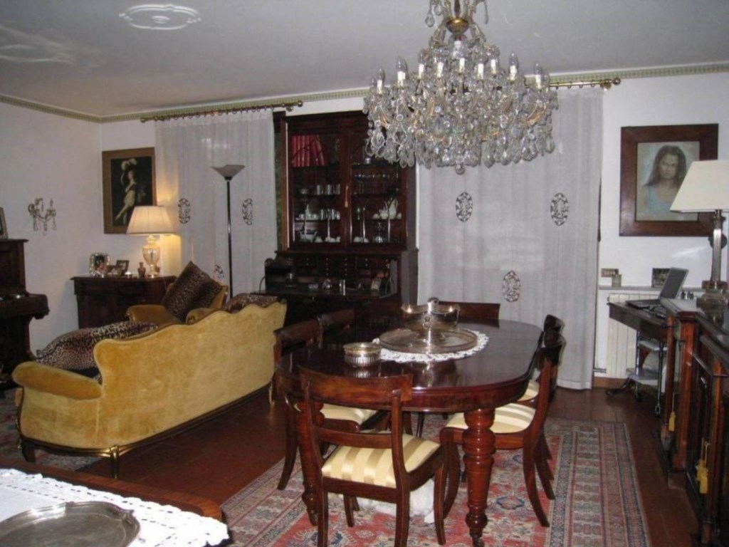 Villa in vendita a Bergamo caduti