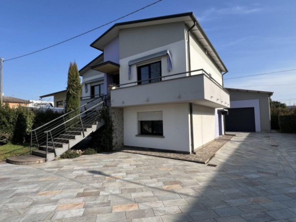 Casa Indipendente in vendita a Boara Pisani