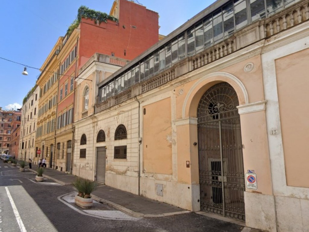 Garage in vendita a Roma via San Vitale 12
