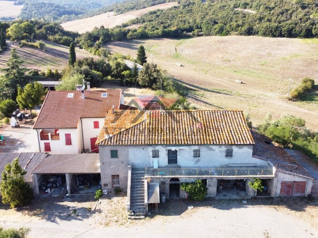 Casale in vendita a Montecatini Val di Cecina montecatini Val di Cecina, 8pqx+xp