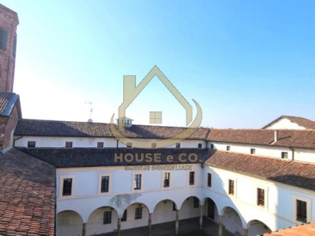 Palazzo in vendita a Vigevano vigevano centro