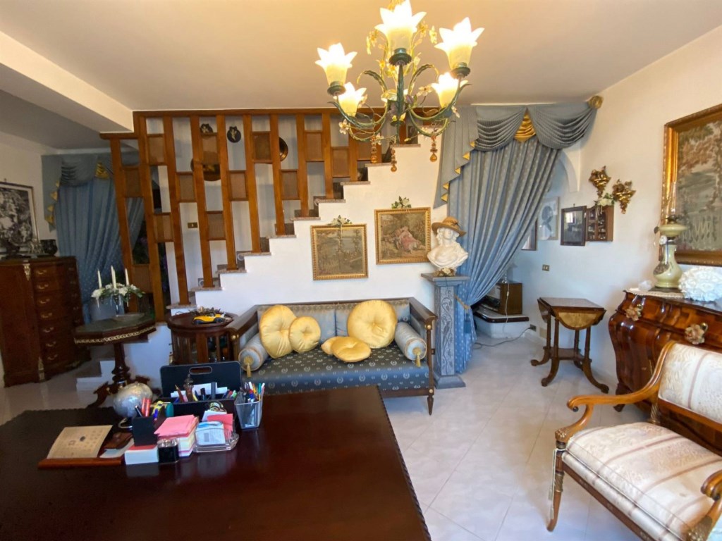Villa a Schiera in vendita a Montefiascone via Cardinal salotti