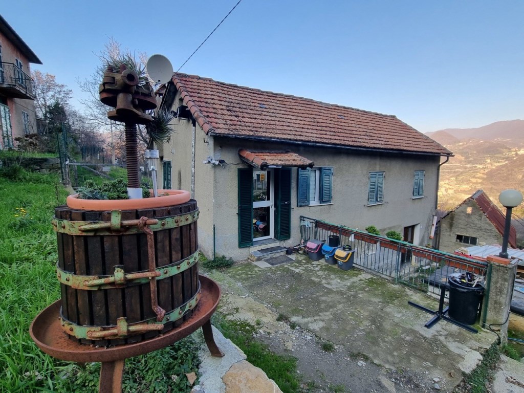 Casa Indipendente in vendita a Sant'Olcese sp43, 56c