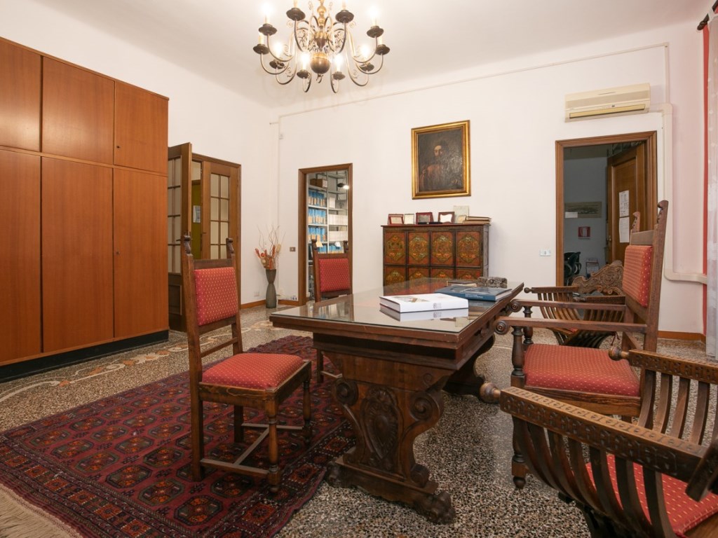 Appartamento in vendita a Genova via Alfredo Carzino, 4