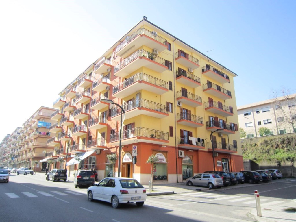 Appartamento in vendita a Corigliano-Rossano viale michelangelo 17