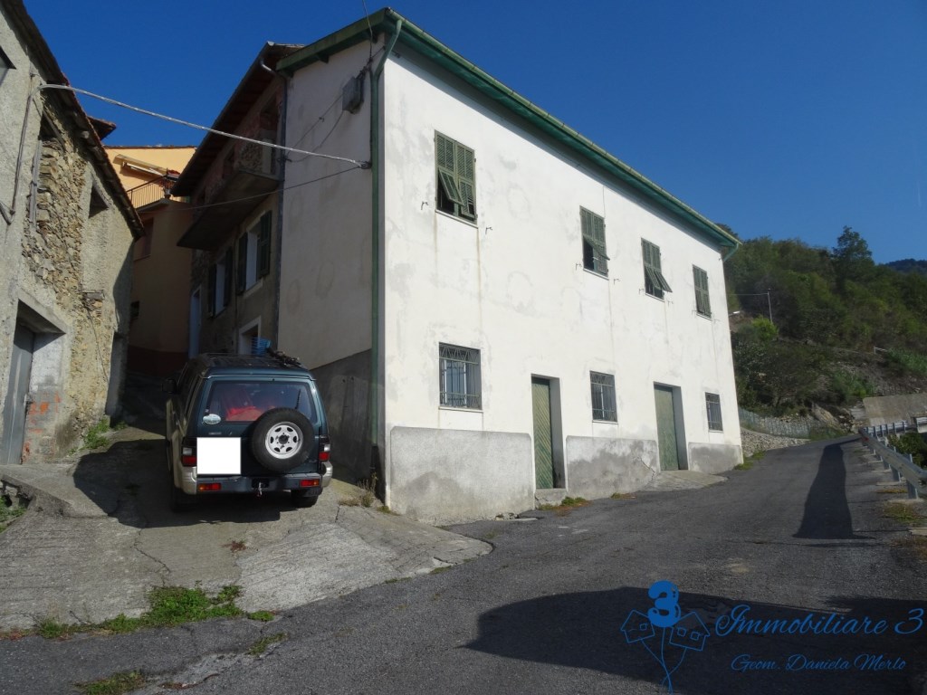 Casa Indipendente in vendita ad Aquila d'Arroscia aquila d'Arroscia