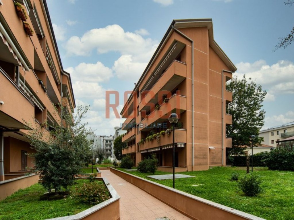 Appartamento in vendita a Monza viale liberta' 136