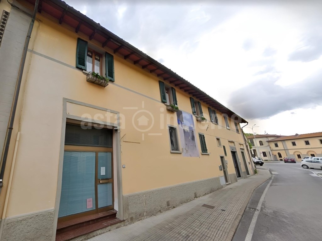 Ufficio in vendita a Vicchio via Benvenuto Cellini , 6