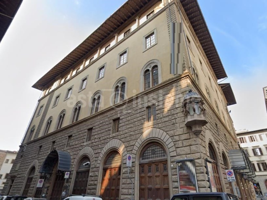 Magazzino in vendita a Firenze via dei Sassetti, 5/r