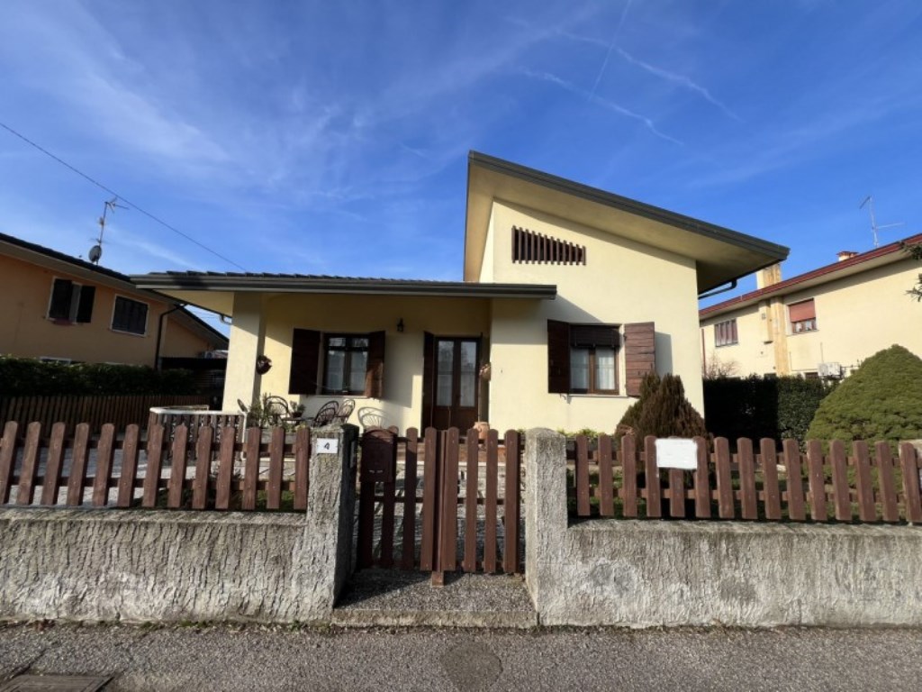 Casa Indipendente in vendita a Montagnana via bruno bonatto 8
