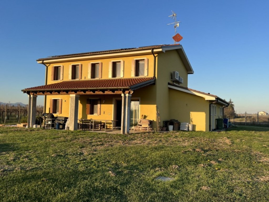 Casa Indipendente in vendita a Monselice via Pozzetto 10