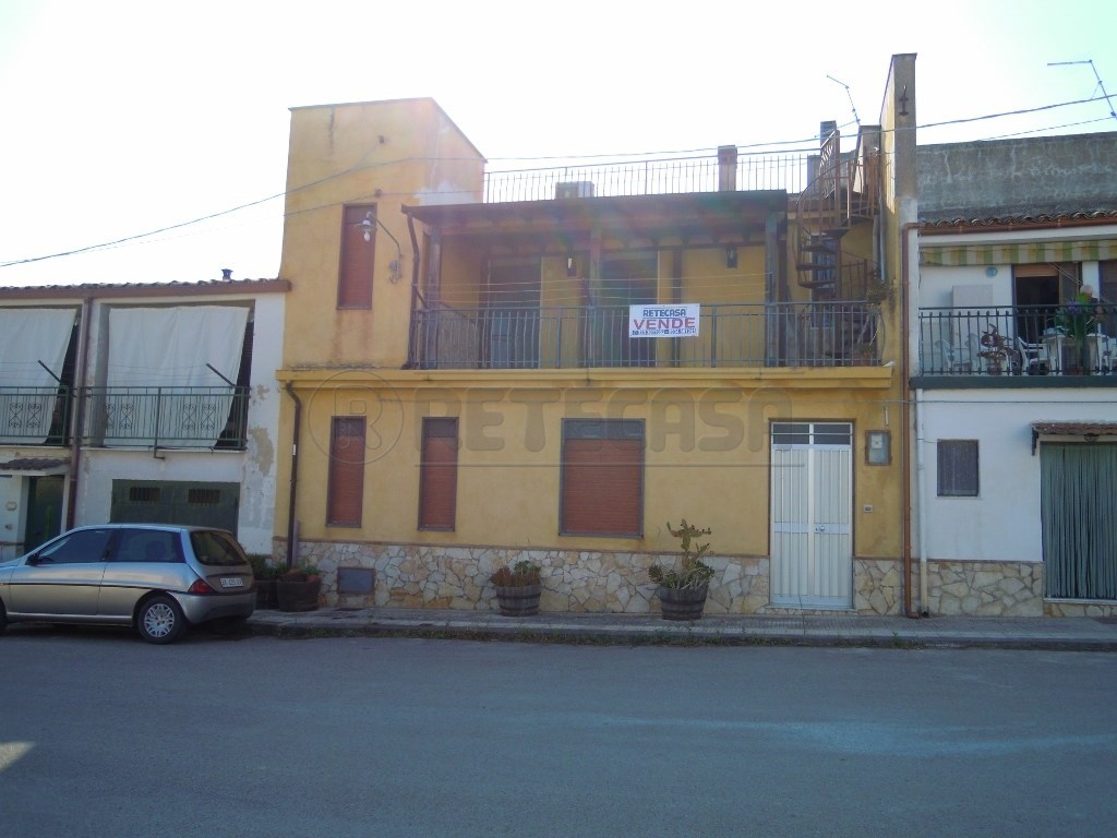 Palazzo in vendita a Caltanissetta contrada Prestianni, sn