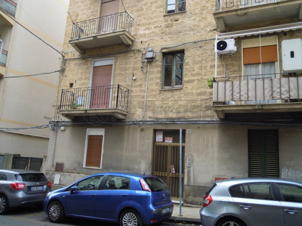 Appartamento in vendita a Caltanissetta viale Amedeo, 96