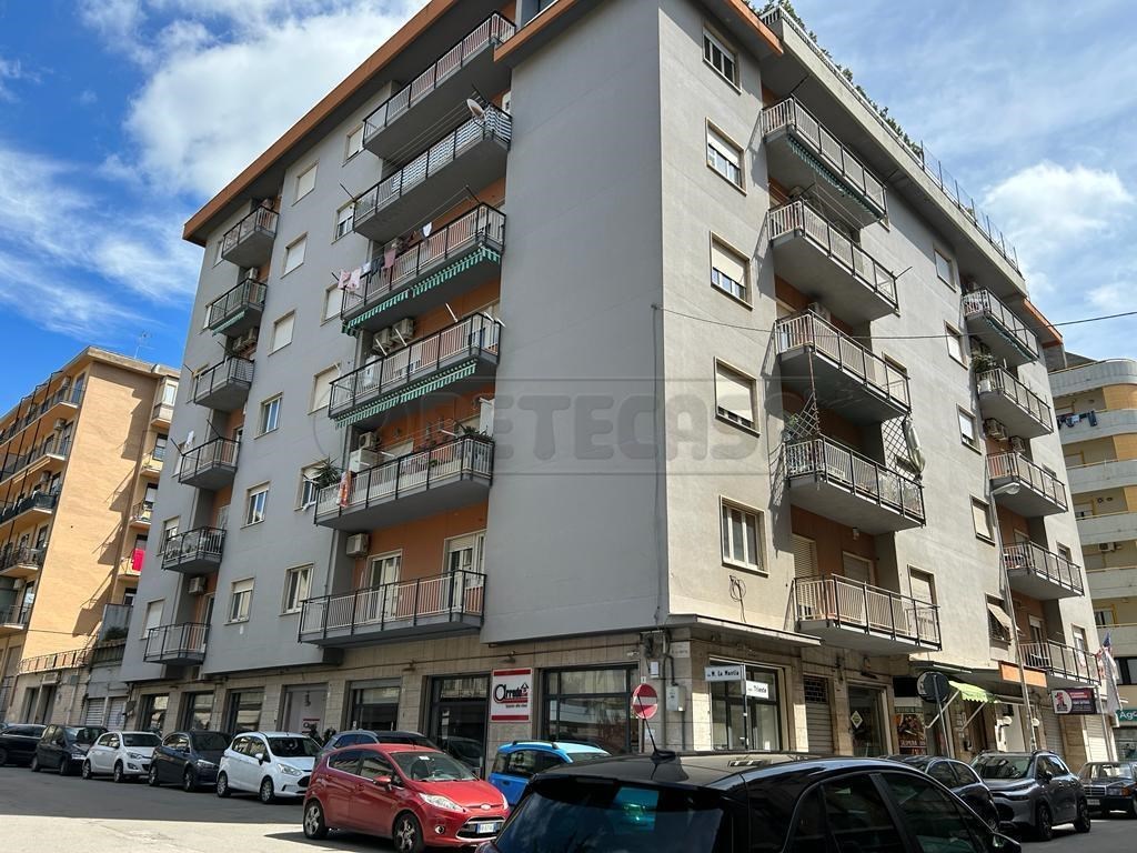 Appartamento in vendita a Caltanissetta viale trieste, 157
