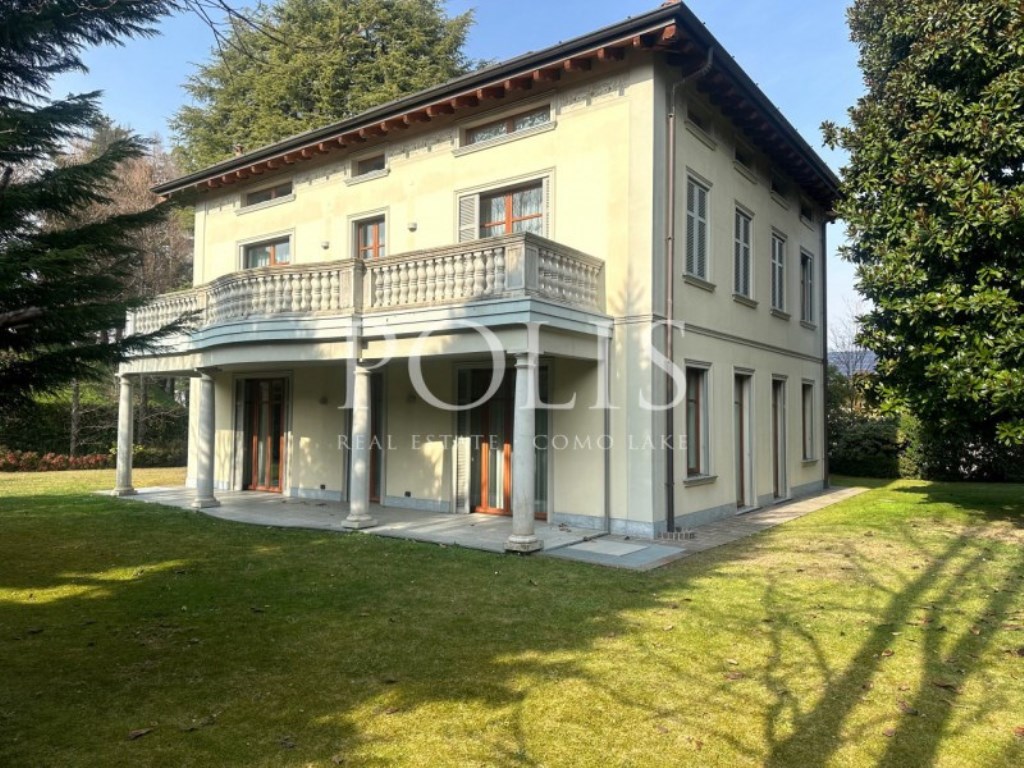Villa in vendita a Como