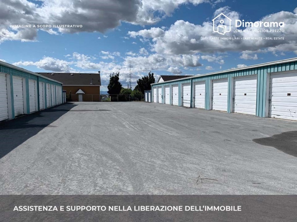 Box Singolo in vendita a Melito di Napoli via Enrico De Nicola n. 3, all’interno del complesso edilizio “Parco Aurora” (ex Parco co.P.E.C.)